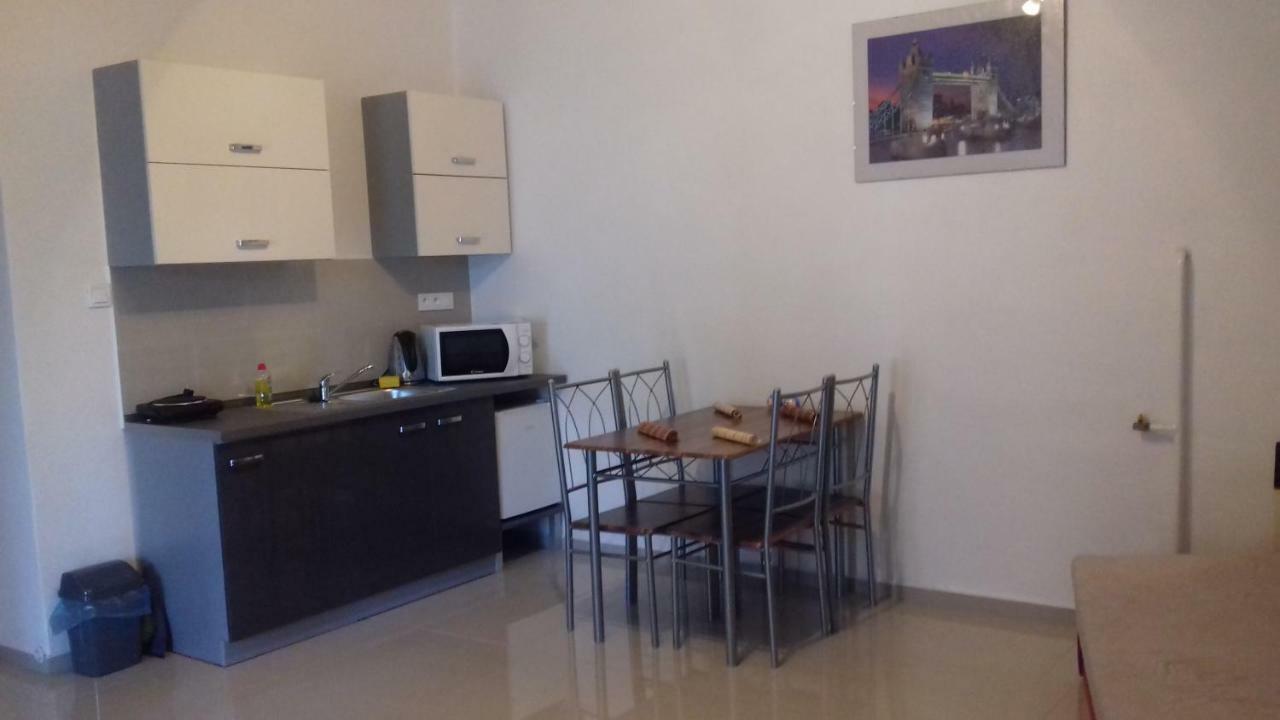 Apartman Silver Zadiel 外观 照片